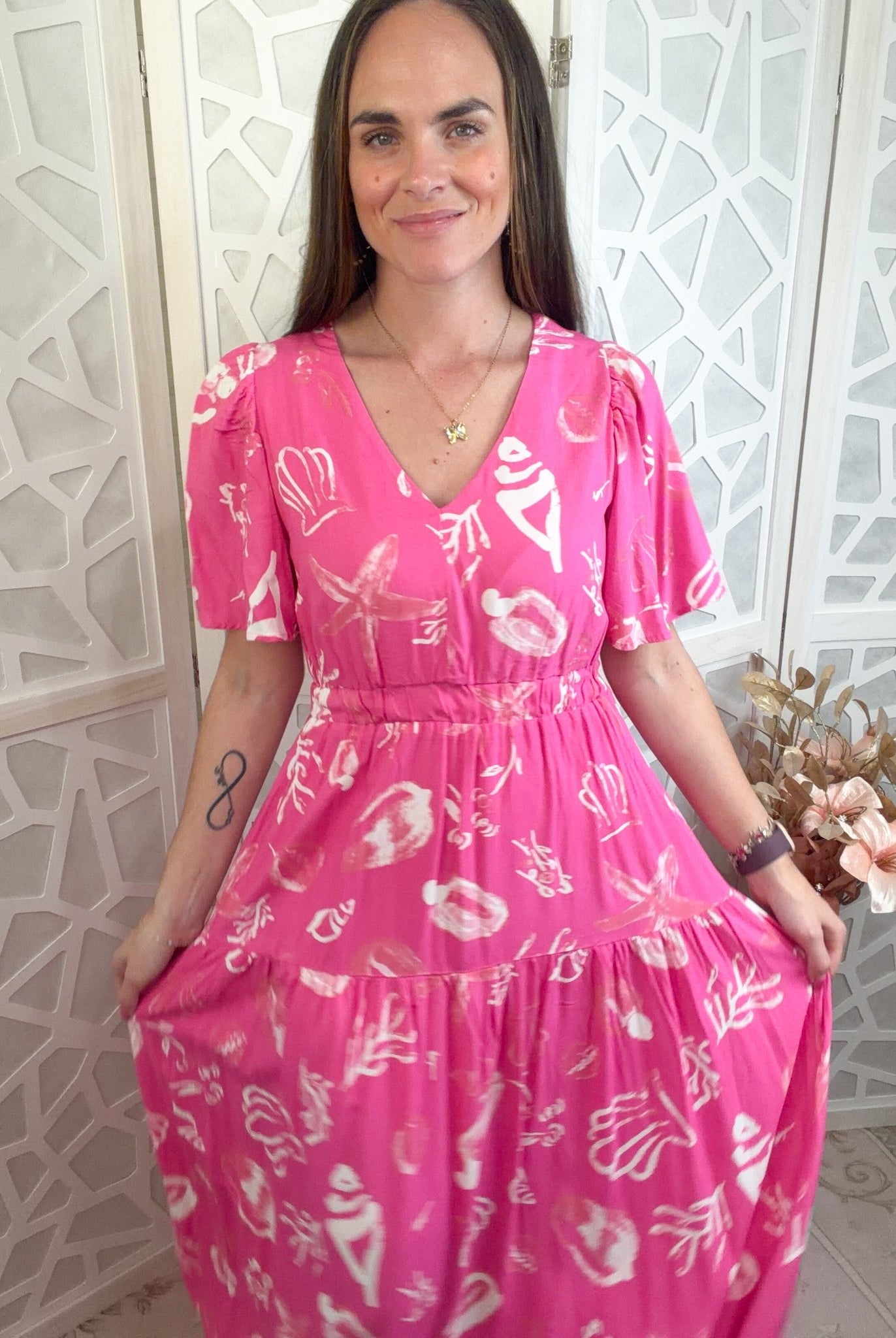 Breezy Tropical Print Resort Midi Dress | Effortless V - Neck Summer Style - Bella Blossom Boutique