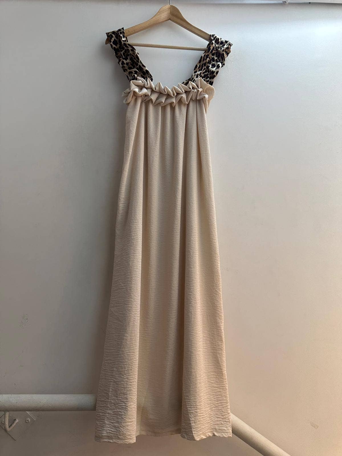 Serengeti Chic: Italian Made Cheetah Strap Flow Dress - Bella Blossom Boutique